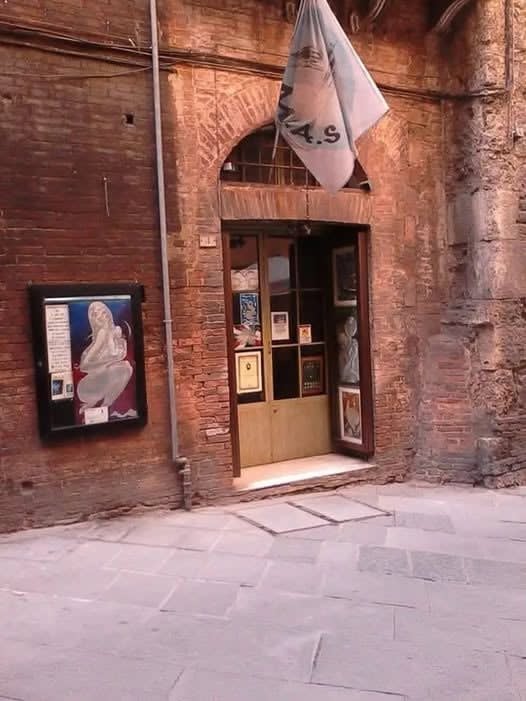 Il trionfo della realtà&nbsp;materiale
